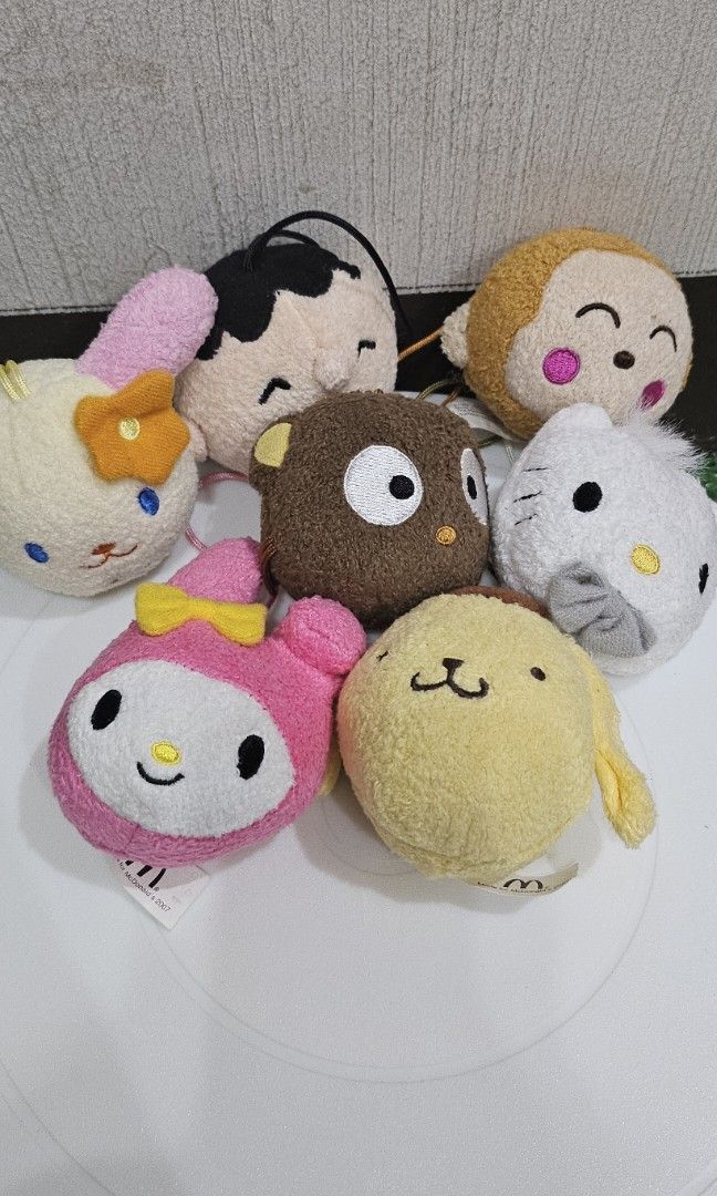 Mcdo Sanrio vintage magnetic plush keychain (Category: Character Goods) located in Umingan. Submitted by liezelsona48963 (Listing ID 1454319319, Image 1). Description: magnetic vintage plush key chains 7 pcs mop gcash.