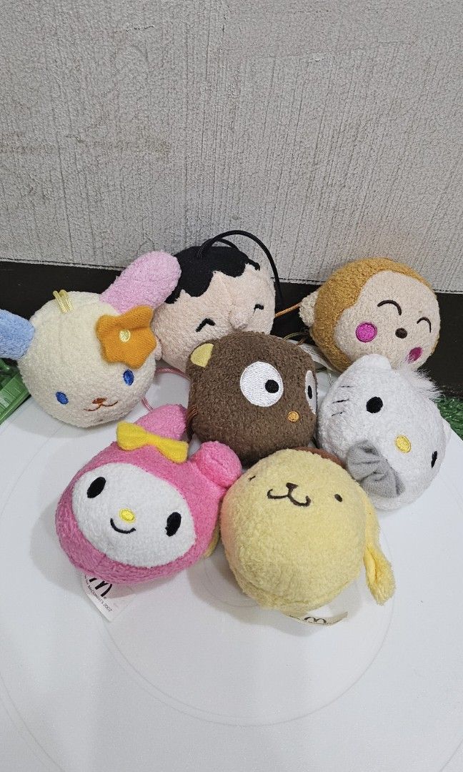 Mcdo Sanrio vintage magnetic plush keychain (Category: Character Goods) located in Umingan. Submitted by liezelsona48963 (Listing ID 1454319319, Image 2). Description: magnetic vintage plush key chains 7 pcs mop gcash.