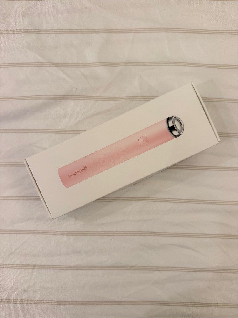 Medicube Age-R Booster Pro Mini (Category: Face Care) located in Manila. Submitted by skincarediaries (Listing ID 1454272247, Image 1). Description: Used a few times, switched to booster pro mini plus! Bought this at yesstyle last Sep 2025 for 6,500php.