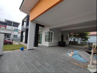 (Category: ) located in . Submitted by 166668695 (Listing ID 1444093604, Image 1). Description: .