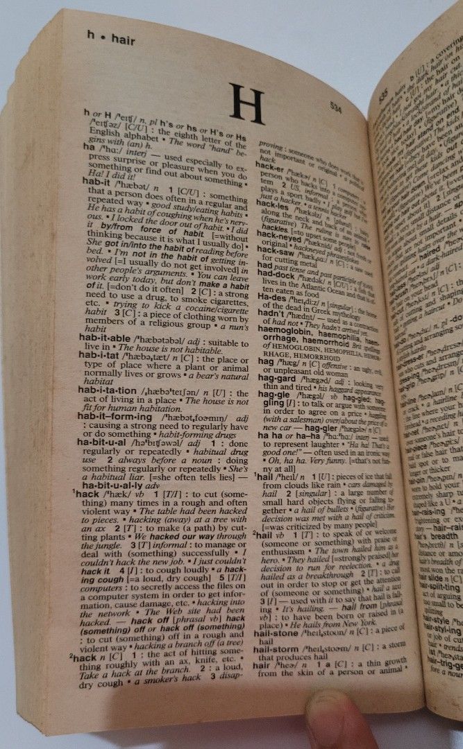MERRIAM WEBSTER ESSENTIAL LEARNERS ENGLISH DICTIONARY (Category: Textbooks) located in Quezon City. Submitted by fabshoppe2001 (Listing ID 1454232318, Image 3). Description: MERRIAM WEBSTER LEARNER DISCTIONARY PERFECT FOR STUDENTS. ISSUE: DISCOLORATION BUT READABLE MOP: GCASH MOD: LALAMOVE LOC: QUEZON CITY.