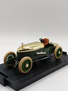 (Category: ) located in . Submitted by otaistore.diecast (Listing ID 1454359571, Image 1). Description: .