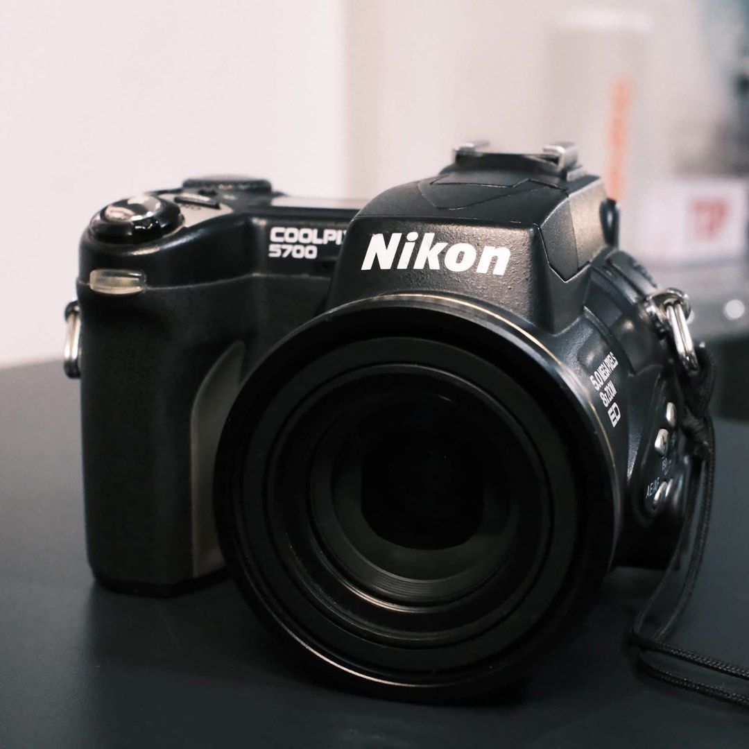 NIKON COOLPIX 5700 (Category: Cameras) located in Rodriguez. Submitted by retrofuture_ph (Listing ID 1454294554, Image 2). Description: NIKON COOLPIX 5700 •5 megapixel •8x zoom ED •pop up flash •tiltable lcd •scene modes •from japan 🇯🇵 •9/10 body condition •no fungus • no issues Inclusion: Orig charger New battery Lens cap Strap Pick up: Montalban rizal Shipping:Lalamove/LBC/Grab (buyer’s expense) Payment: BDO/Gcash/Paymaya or cash if pick up. 