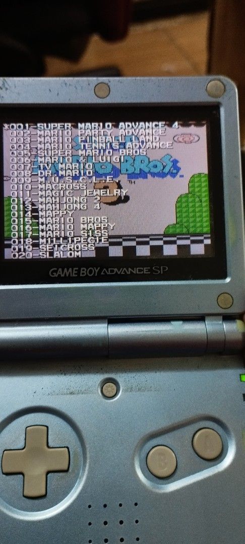 Nintendo GBA SP model 101 (Category: Nintendo) located in Taguig. Submitted by sonnydela.cruz (Listing ID 1454300862, Image 3). Description: Nintendo GBA SP model 101 with box and manuals free cartridges .