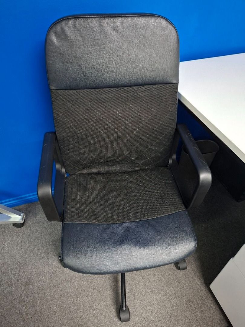 Office Table + Chair Bundle (Category: Office Furniture & Fixtures) located in Caloocan City. Submitted by grandtree_93 (Listing ID 1454265626, Image 2). Description: Selling my office table and chair as a bundle for ₱4,300. Both are in good, usable condition with normal signs of use. Great for a home office or study setup. 📌 Note: The drawer is NOT included—only the table and chair are for sale. Price is negotiable. Message me if you're interes