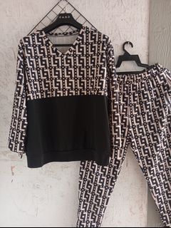 (Category: ) located in . Submitted by original_uniqlo (Listing ID 1454237383, Image 1). Description: .