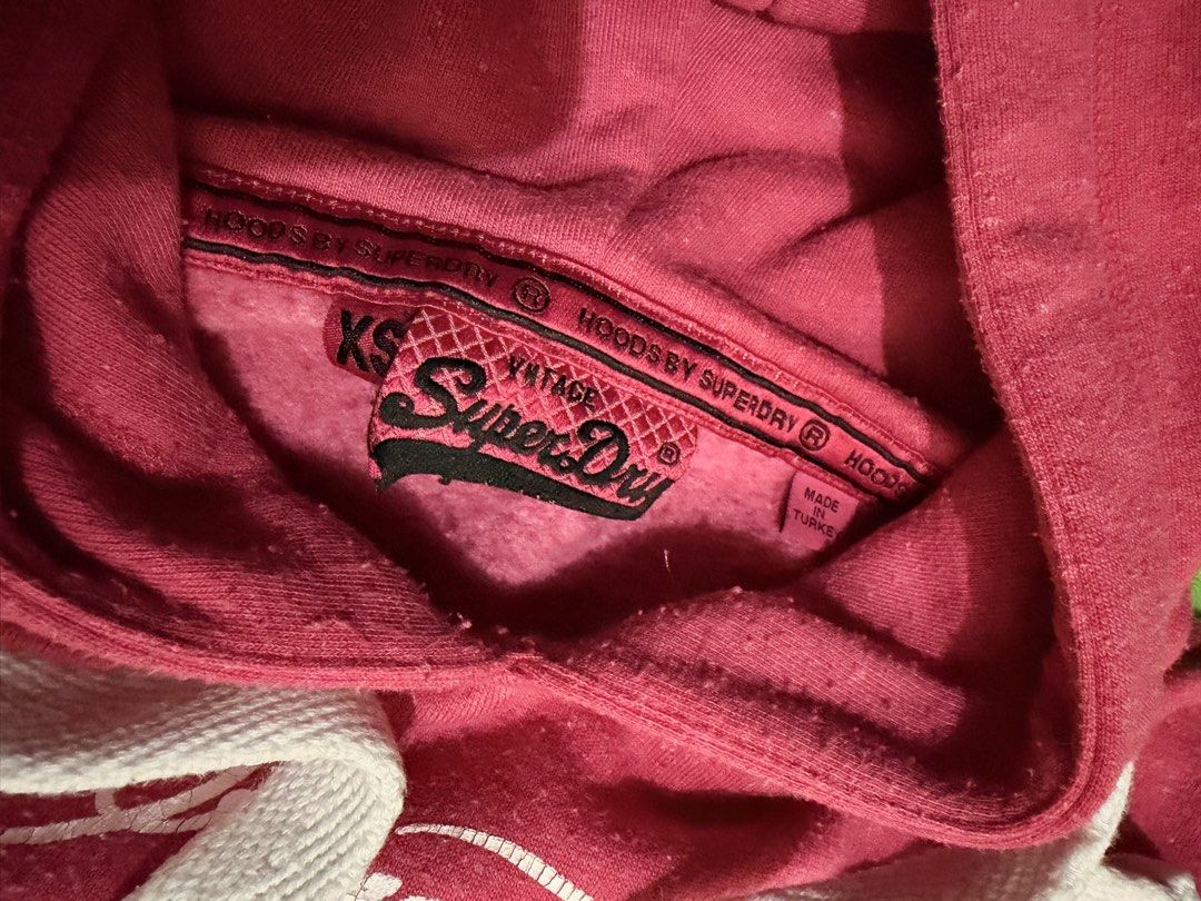 Original superdry hoodie (Category: Coats, Jackets and Outerwear) located in Baguio. Submitted by essa.ysml (Listing ID 1454276500, Image 2). Description: .