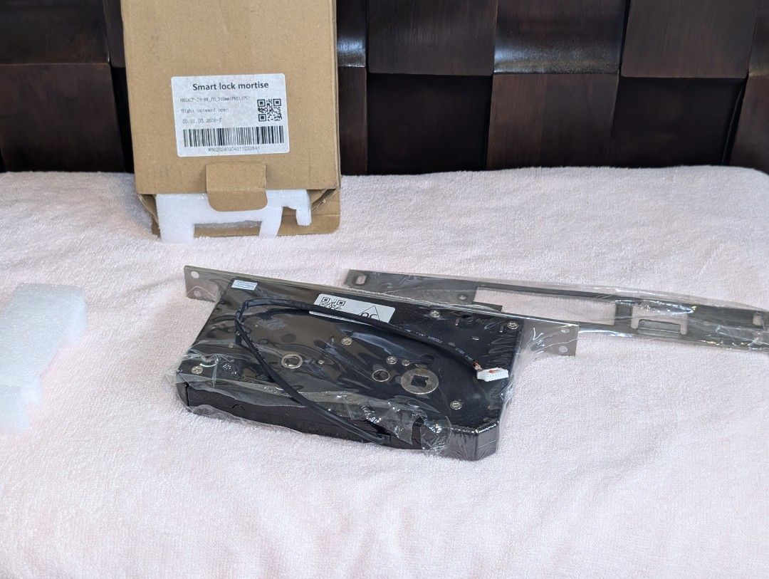 Philips Smart Lock Mortise 300mm (Category: Locks, Doors & Gates) located in Marikina City. Submitted by mrtncdrc (Listing ID 1454233532, Image 1). Description: Brand new and unused.
