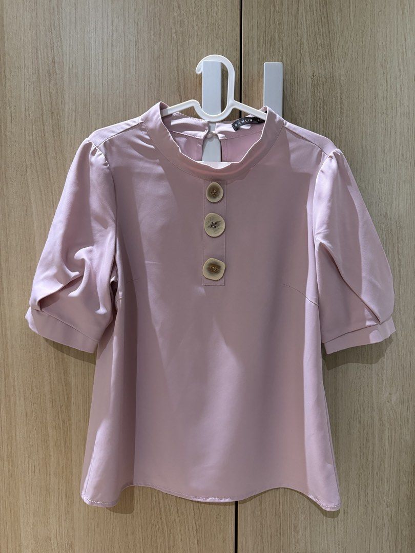 Pink lilac office puff sleeves blouse (Category: Blouses) located in Manila. Submitted by destash_ph (Listing ID 1454338951, Image 1). Description: .