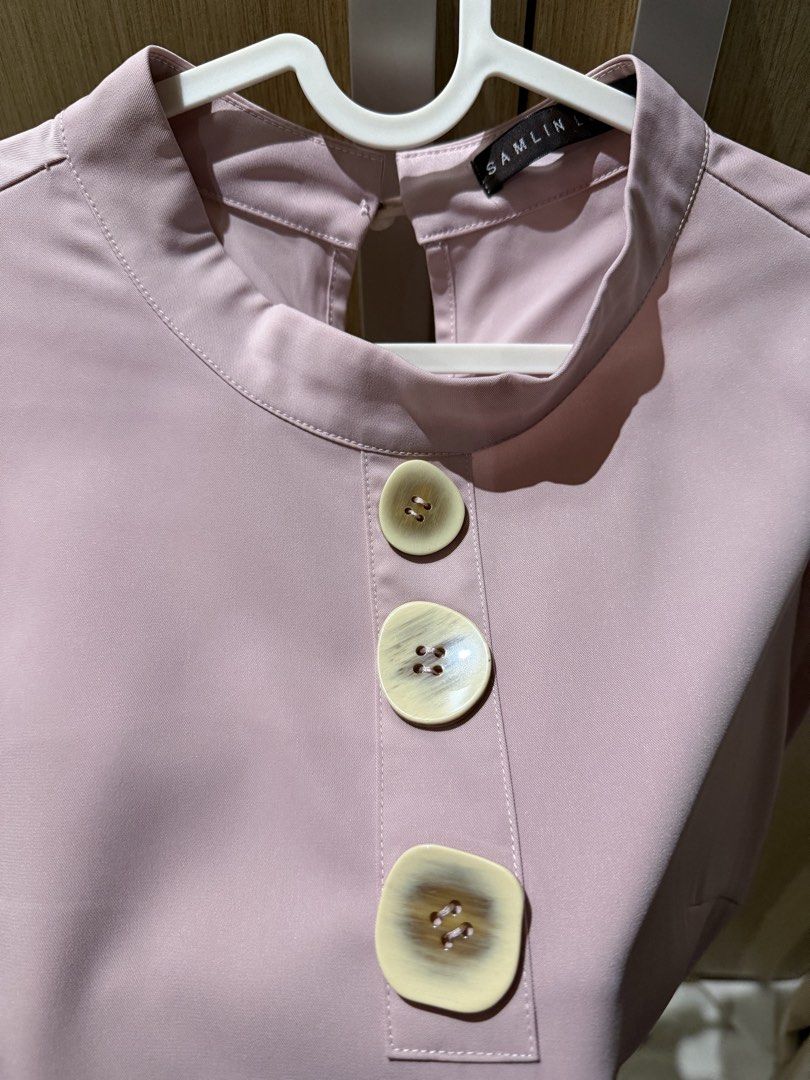 Pink lilac office puff sleeves blouse (Category: Blouses) located in Manila. Submitted by destash_ph (Listing ID 1454338951, Image 2). Description: .