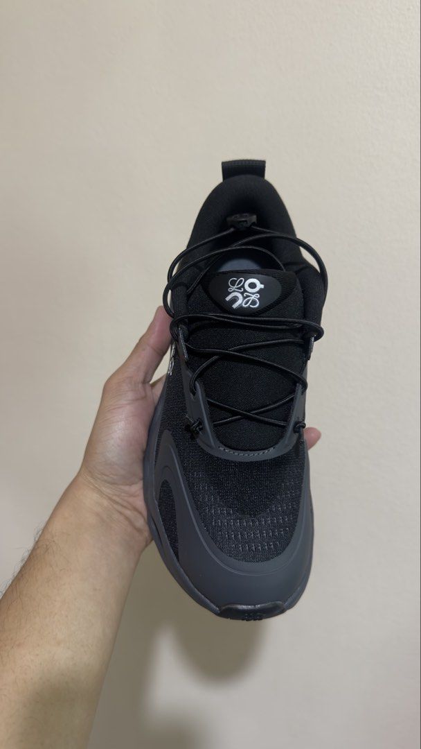 PRE-OWNED ON CLOUD LOEWE SHOES SIZE 39 (25cm) (Category: Sneakers) located in Paranaque City. Submitted by johnmarco29 (Listing ID 1454364506, Image 2). Description: Euro-39 25 cm Authenticity not Guaranteed Bought in Japan Surplus (Japan Thrift Shop).