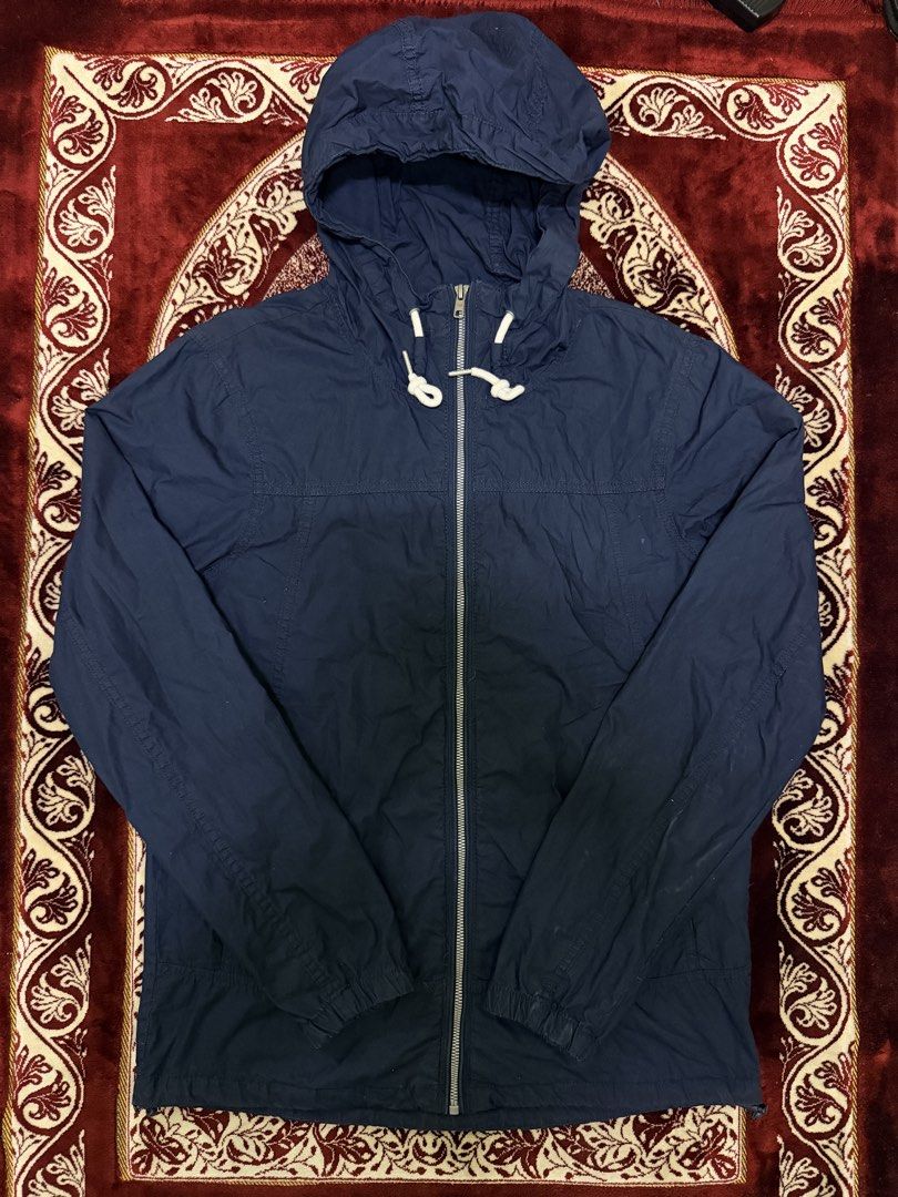 Pull & Bear Parka (Category: Coats, Jackets and Outerwear) located in Kuala Lumpur. Submitted by barangpakai (Listing ID 1454270549, Image 1). Description: - Navy blue hooded jacket from Pull & Bear - Basic collection, made in Myanmar - Full zip closure - Drawstring hood for adjustable coverage - Elasticated cuffs and hem for a snug fit - Ideal for layering or as a light outerwear - Easy to pack and carry - Pit 20 - Labuh 27-28 -DFOD.