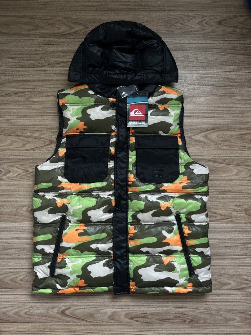 quicksilver camou psyco down puffer vest (Category: Coats, Jackets and Outerwear) located in Cebu City. Submitted by fierce.vincent (Listing ID 1454265795, Image 1). Description: quicksilver camou psyco down puffer vest good as new / with hangtag 22 x 26 /large on tag 1650 + sf.