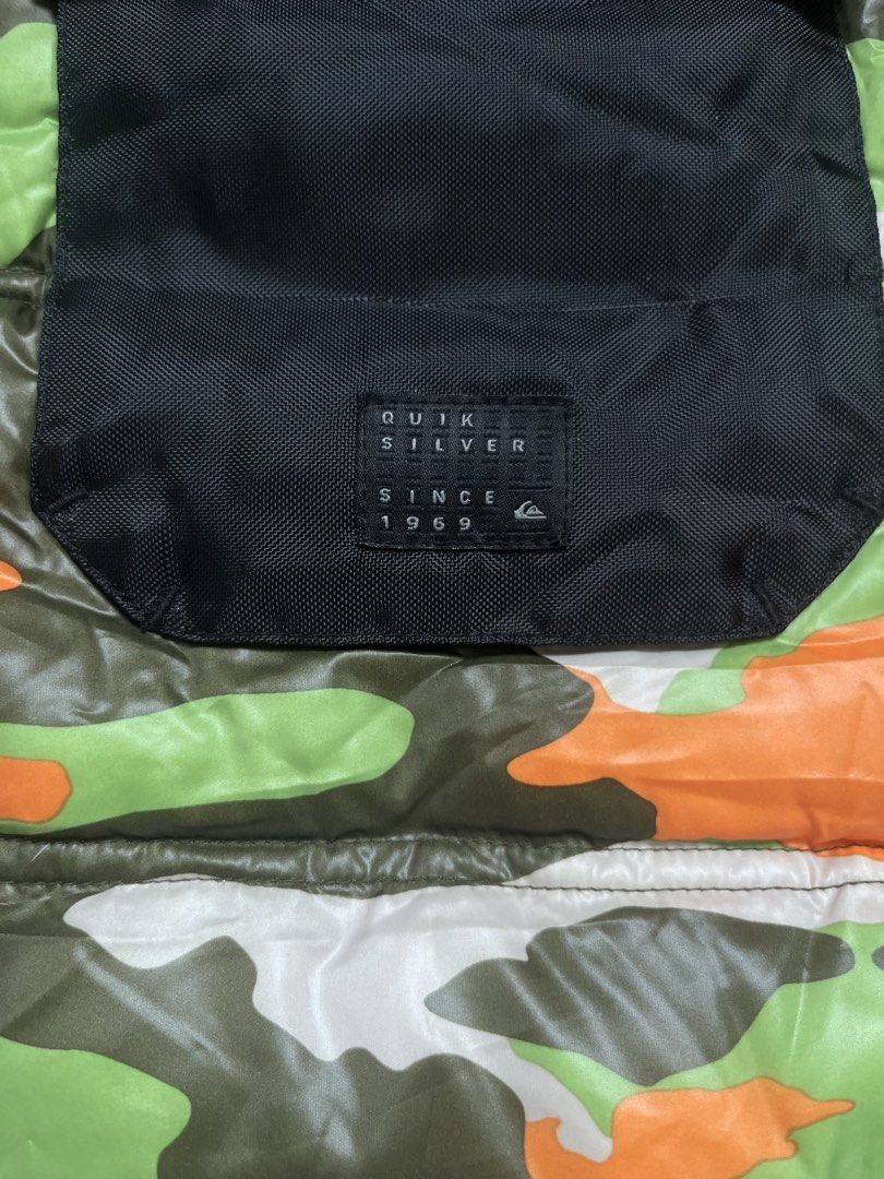 quicksilver camou psyco down puffer vest (Category: Coats, Jackets and Outerwear) located in Cebu City. Submitted by fierce.vincent (Listing ID 1454265795, Image 3). Description: quicksilver camou psyco down puffer vest good as new / with hangtag 22 x 26 /large on tag 1650 + sf.
