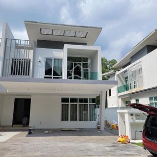 (Category: ) located in . Submitted by yeongyanqi1995-28231 (Listing ID 1442716406, Image 1). Description: .