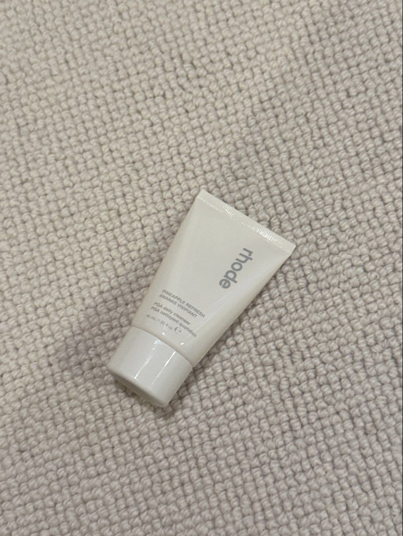 Rhode Mini Pineapple Refresh (Category: Face Care) located in Muntinlupa City. Submitted by sabnava (Listing ID 1454277369, Image 1). Description: - Used twice only! - Bought in Rhode website and opened January 2026 - Really good product, I just have the full sized one so I don’t reach out for this much! .