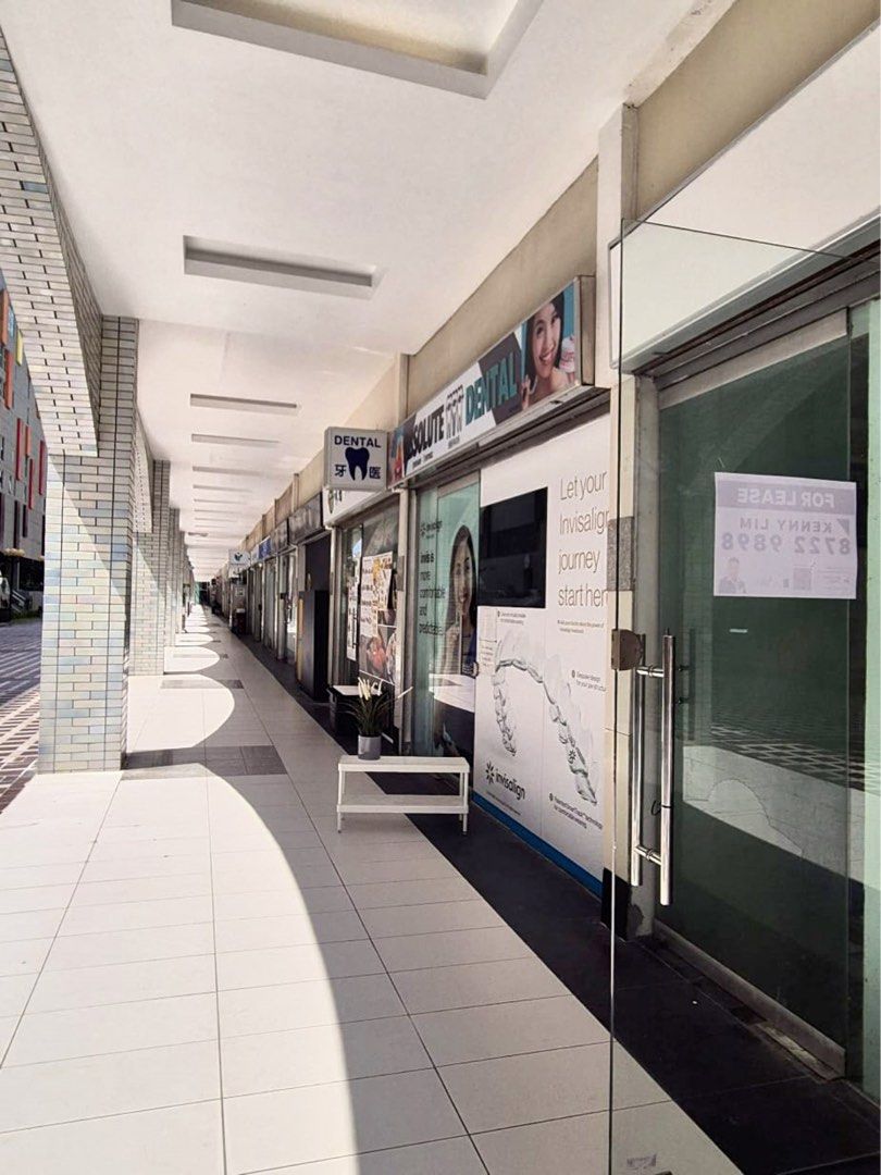 Roxy Square (Category: Commercial) located in Singapore. Submitted by starryynightt (Listing ID 1454194569, Image 3). Description: 🏙 SPACE FOR LEASE — Roxy Square, Marine Parade (D15) Several units available | 248 – 2,139 sqft Prime units at Roxy Square, right at Marine Parade MRT’s doorstep. Mix of dry retail, light F&B and larger format spaces — something for almost every concept. 📍 Roxy Square 1 🔹 01-XX/XX — 2 entrances (main road-facing + 