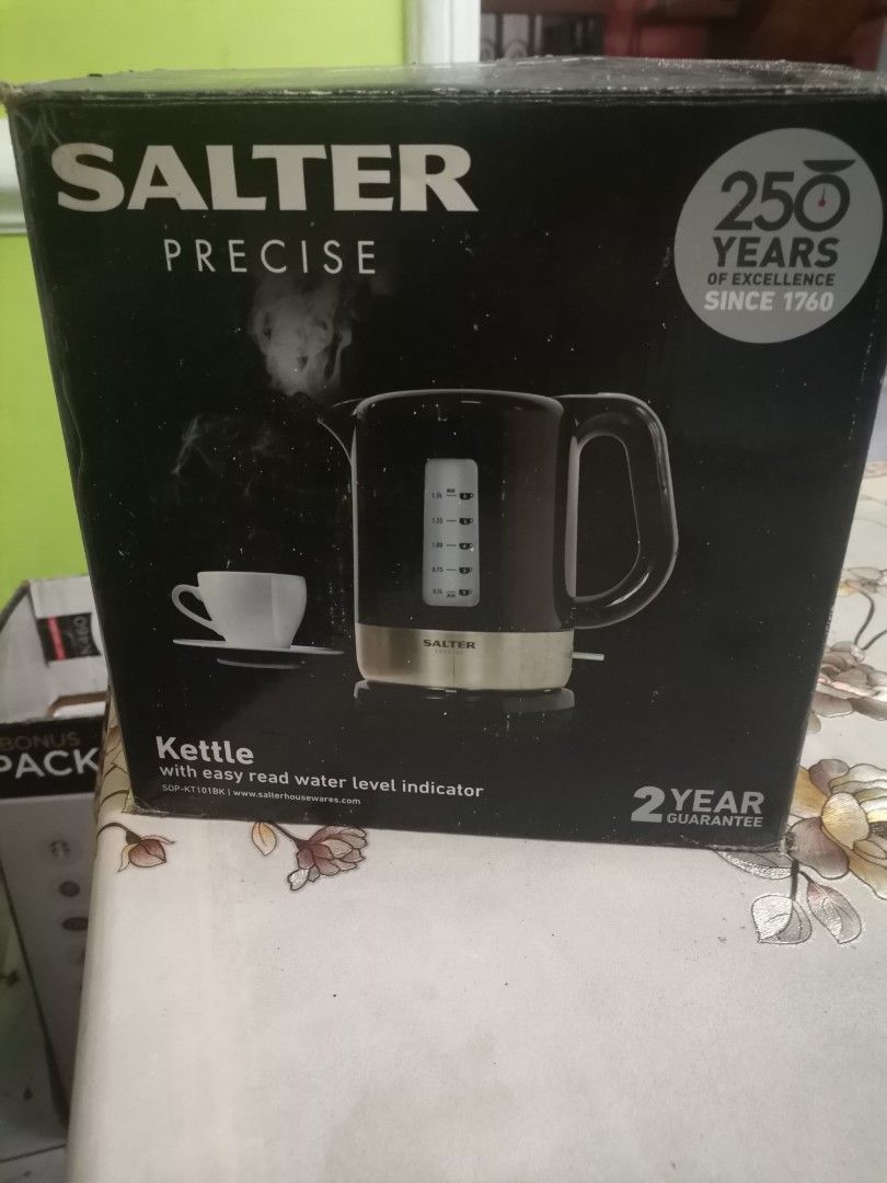Salter Precise Kettle with Easy Read Water Level Indicator (Category: Kettles & Airpots) located in Magdalena. Submitted by ckvf032922 (Listing ID 1454312487, Image 1). Description: - Salter Precise Kettle in Black - Easy-to-read water level indicator - 250 years of excellence since 1760 - Comes with a 2-year guarantee - Ideal for everyday use.