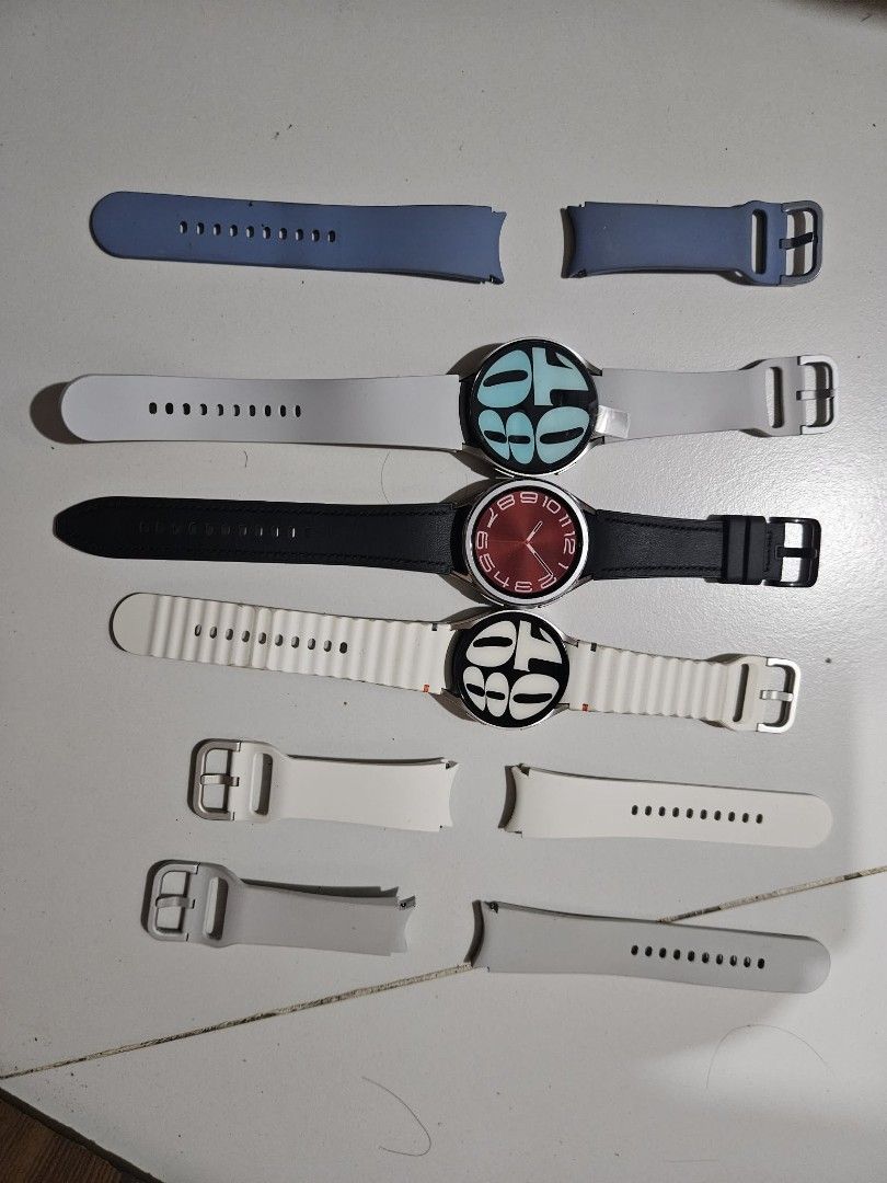 Samsung Galaxy Watch 4 Bands straps (Category: Men's Watches) located in Quezon City. Submitted by amber___18 (Listing ID 1454198863, Image 2). Description: selling original authentic galaxy watch straps fits for watch 4,5,6, and watch 6 classic. came from display demo units kaya original. - Perfect for customizing your Galaxy Watch 4 style..