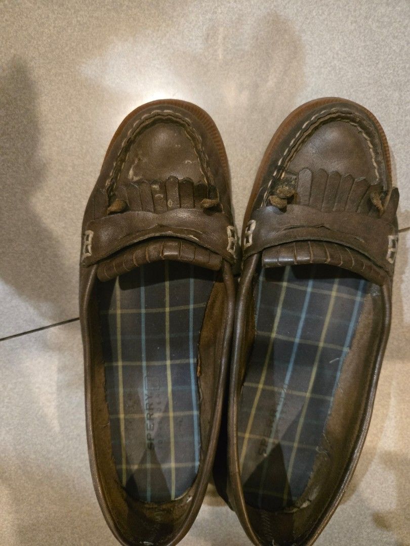 Sebago Docksides Brown Leather Boat Shoes (Category: Loafers) located in Quezon City. Submitted by bikifam (Listing ID 1454277362, Image 2). Description: - Classic brown leather Sebago Docksides boat shoes - Moccasin toe with fringed kiltie detail - Plaid patterned insoles - Rubber soles with some wear, but still offer good grip - Ideal for casual wear size 8 manage your expectations genuine leather.
