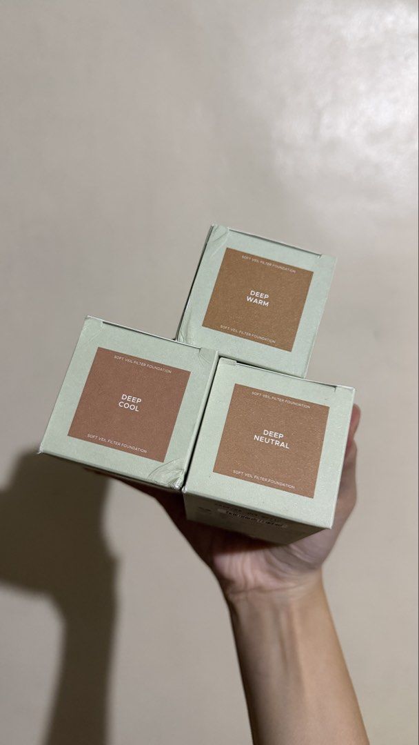 SET Strokes Beauty Lab Soft Veil Filter Foundation & Cooling Setting Mist (Category: Makeup) located in Quezon City. Submitted by thedevilwearsukay (Listing ID 1454236144, Image 2). Description: Brand new and sealed Strokes Beauty Lab products, bought in bulk hence have lots of stocks and can give bulk price, let me know! 😊 SET: choose your shade for Foundation ( Deep Cool, Deep Neutral, or Deep Warm) + Skin Veil Cooling Setting Mist + FREE UV v