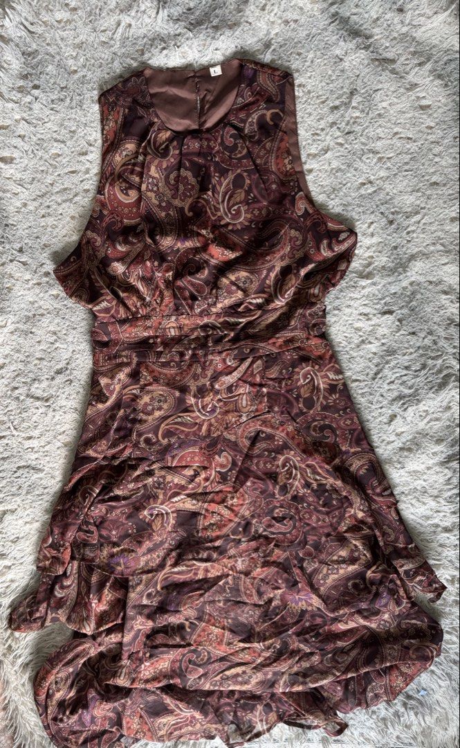 Shein Dress (Category: Evening dresses & gowns) located in Mandaluyong City. Submitted by 1hapimaki (Listing ID 1454283899, Image 1). Description: .