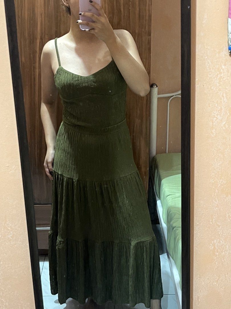 Shein Olive Green Coordinates (Category: Sets or Coordinates) located in Quezon City. Submitted by jengina (Listing ID 1454297874, Image 1). Description: 📍West Fairview, QC.