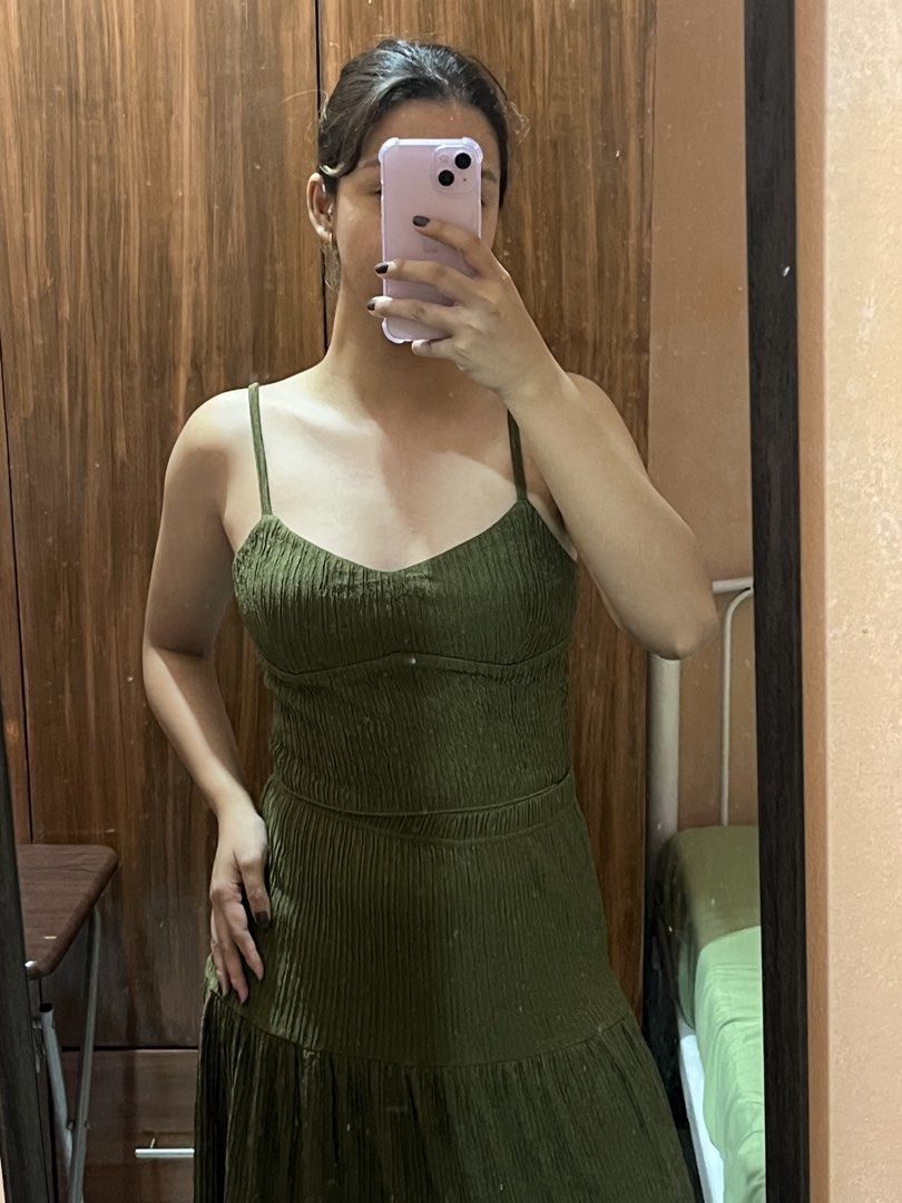 Shein Olive Green Coordinates (Category: Sets or Coordinates) located in Quezon City. Submitted by jengina (Listing ID 1454297874, Image 2). Description: 📍West Fairview, QC.