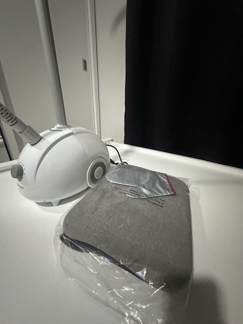 Simplus Steamer (Category: Irons & Steamers) located in Antipolo. Submitted by ron_mac07 (Listing ID 1454219206, Image 2). Description: Used only twice. I prefer using the traditional iron. .