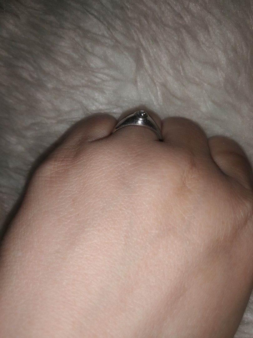 Single oval stone size 8 ring (Category: Rings) located in Quezon City. Submitted by eidorableshop (Listing ID 1454347230, Image 3). Description: .