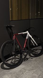 (Category: ) located in . Submitted by capy._.bikes (Listing ID 1454361312, Image 1). Description: .