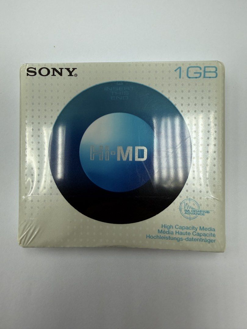 SONY Hi-MD 1GB 碟 （分類：音樂播放裝置 MP3及CD Player）位於 Hong Kong。 由 lft999 提交（商品編號 1452928462，圖片 3）。簡介： SONY Hi-MD 1GB Disc Made in JAPAN 全新未用過 三隻一套不拆散賣共HK$900. 不議價，謝謝 未拆未曾錄過的，售後不退不換 面交，金鐘地鐵站 。
