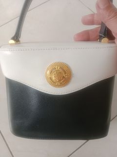 (Kategori: ) berada di . Dikirim oleh ris3105 (ID iklan 1454238513, Gambar 1). Deskripsi: .