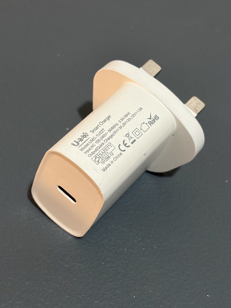 Type G Adapter Type C (Category: Cables & Adaptors) located in Pasig City. Submitted by cash800 (Listing ID 1454295344, Image 3). Description: .