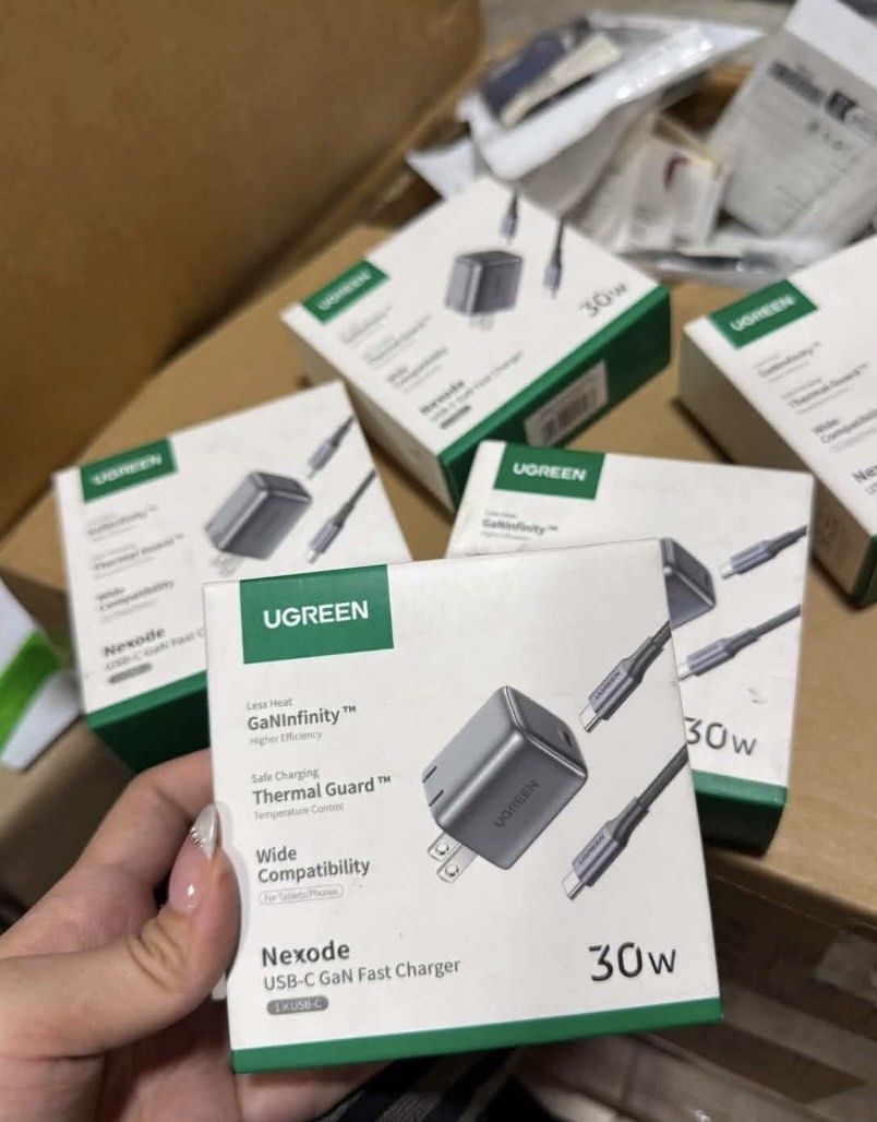 Ugreen original charger type c (Category: Chargers & Cables) located in Taytay. Submitted by murahubblueapppage (Listing ID 1454258720, Image 1). Description: Sealed!! Book now or msg us @ murahub.