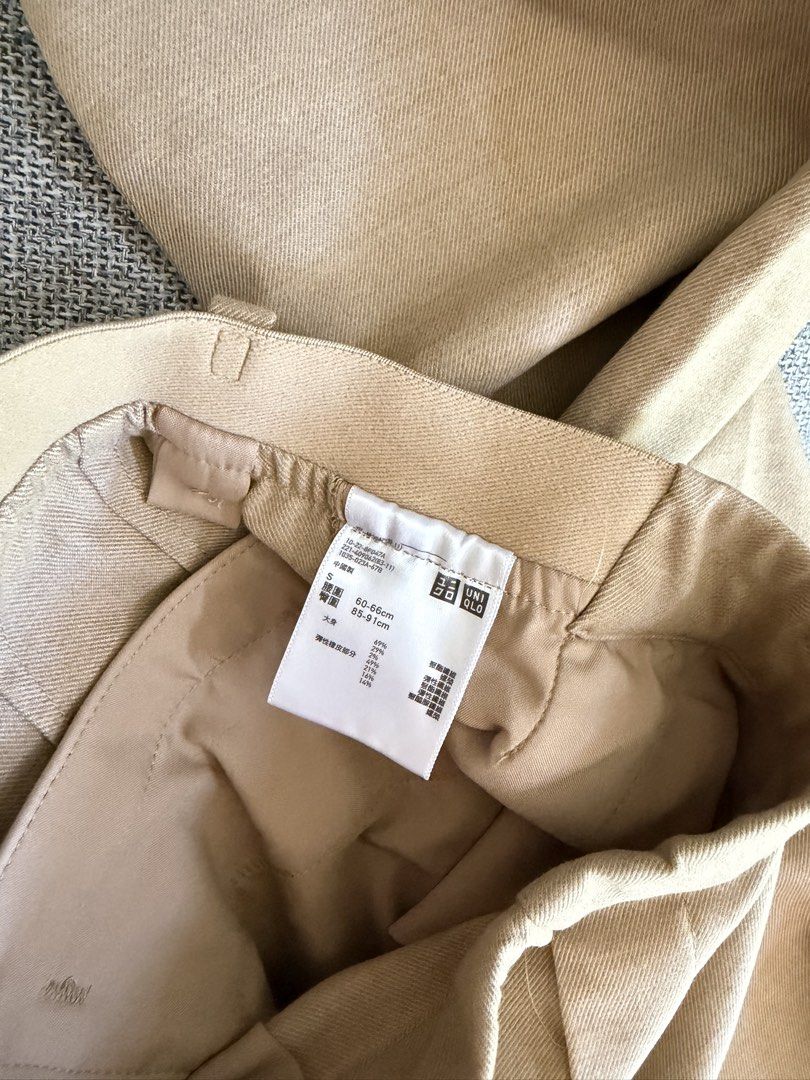 Uniqlo Beige Chinos Size S (Category: Other Bottoms) located in Manila. Submitted by beeeeeeeeb (Listing ID 1454211274, Image 2). Description: - Uniqlo Beige Chinos - Size: S - Waist: 60-64cm - Hips: 85-91cm - Comfortable fit - Perfect for casual and smart casual outfits - Easy to style with various tops.