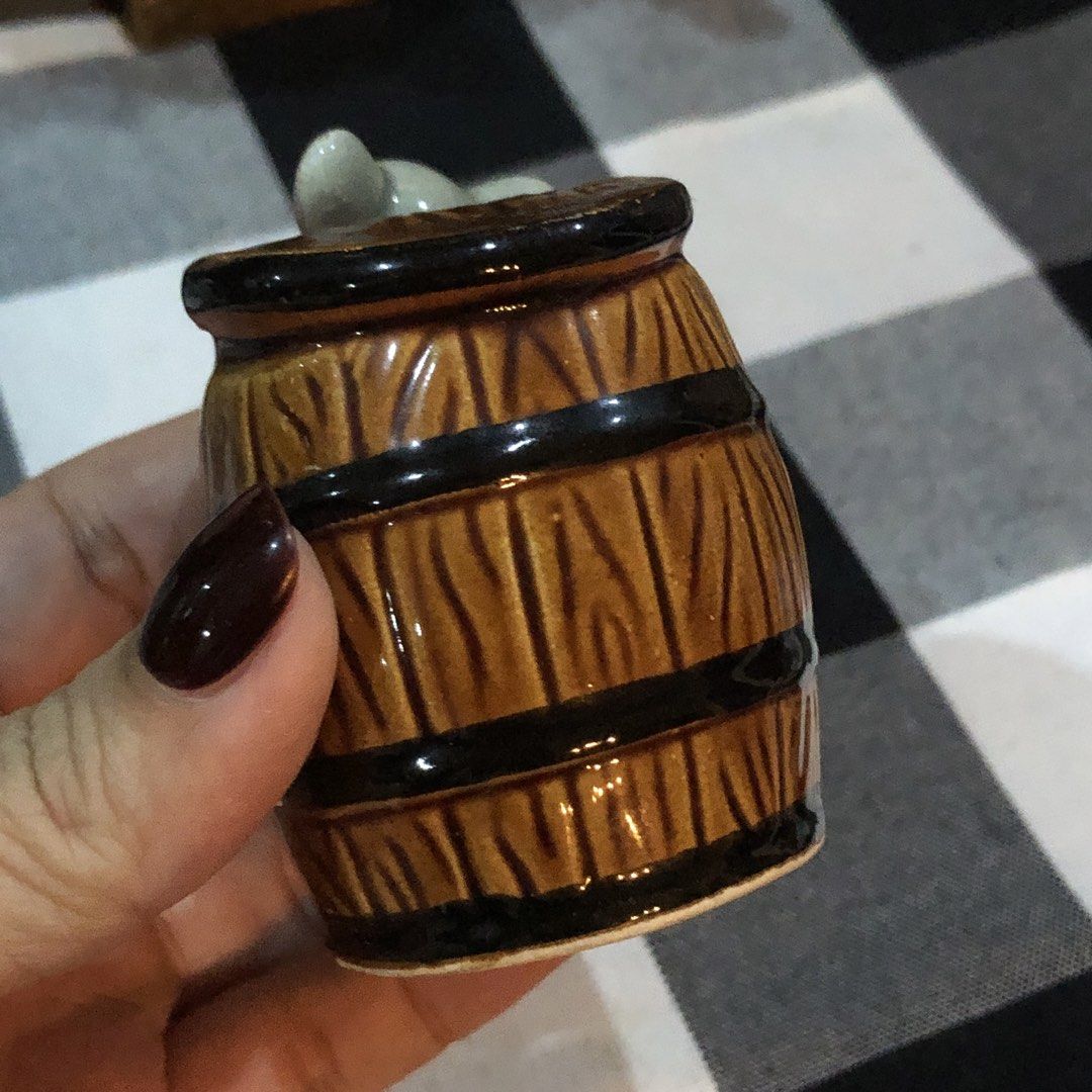 VINTAGE KITSCH MOUSE IN BARREL CERAMIC TOOTHPICK HOLDER (Category: Other Kitchenware & Tableware) located in Quezon City. Submitted by kitsune.treasures (Listing ID 1454321002, Image 3). Description: *First to pay policy! *1 day reservation only. Failure to pay on time, auto cancel. 📍Quezon City * MOD: J&T | Lalamove * MOP: GCASH | BPI 📦ON HAND AND READY TO SHIP! CONDITION: WHAT YOU SEE IS WHAT YOU GET. Dimensions: Kindly check the photos for t