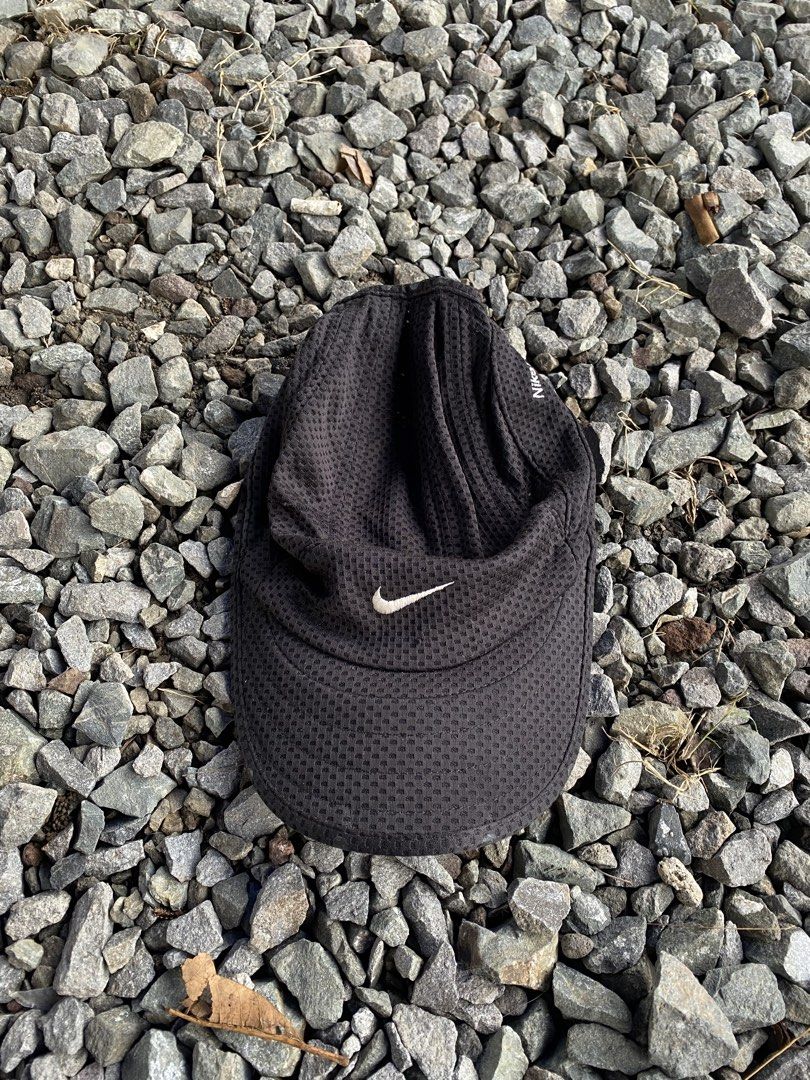 Vintage Nike Tailwind cap (Category: Caps & Hats) located in Calamba. Submitted by sonworld_ (Listing ID 1454265086, Image 1). Description: Vintage Nike Tailwind hat rare excellent condition 🏷️1,200.