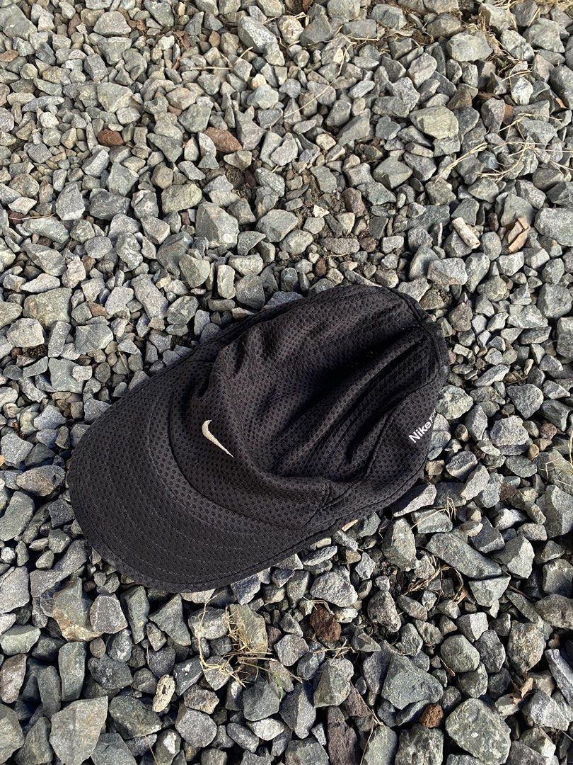 Vintage Nike Tailwind cap (Category: Caps & Hats) located in Calamba. Submitted by sonworld_ (Listing ID 1454265086, Image 3). Description: Vintage Nike Tailwind hat rare excellent condition 🏷️1,200.