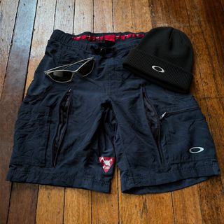 (Category: ) located in . Submitted by thrift-wears (Listing ID 1454312467, Image 1). Description: .