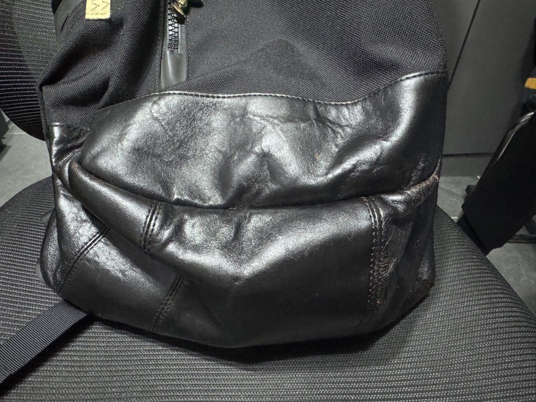 Visvim backpack （分類：手袋及銀包）位於 Hong Kong。 由 tim9999999 提交（商品編號 1454312675，圖片 3）。簡介： Visvim backpack 少用接近全新。