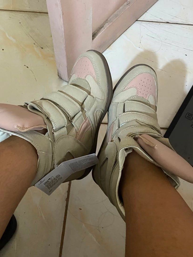Wedge Sneakers Isabel Marant Dupe Khaki Platform (Category: Wedges) located in Tarlac. Submitted by yukitaroo (Listing ID 1454238119, Image 1). Description: Size 36, NEVER been used RFS: it’s too small for me huhu Nego if sure buyer naman..