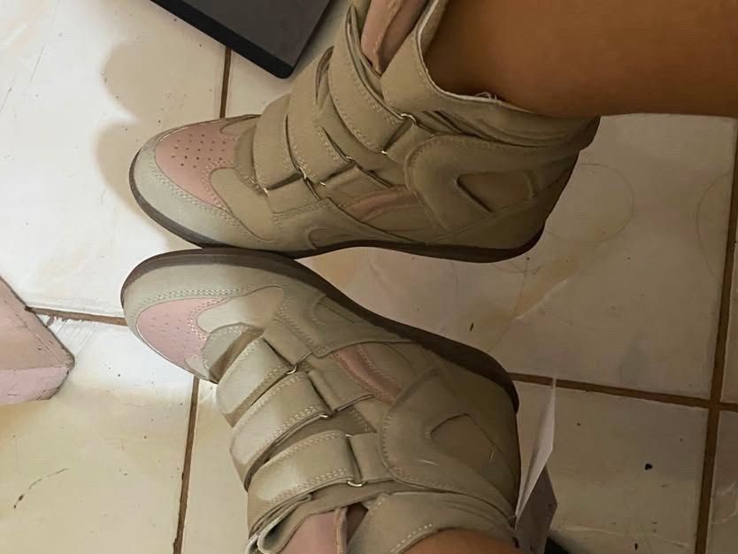 Wedge Sneakers Isabel Marant Dupe Khaki Platform (Category: Wedges) located in Tarlac. Submitted by yukitaroo (Listing ID 1454238119, Image 2). Description: Size 36, NEVER been used RFS: it’s too small for me huhu Nego if sure buyer naman..