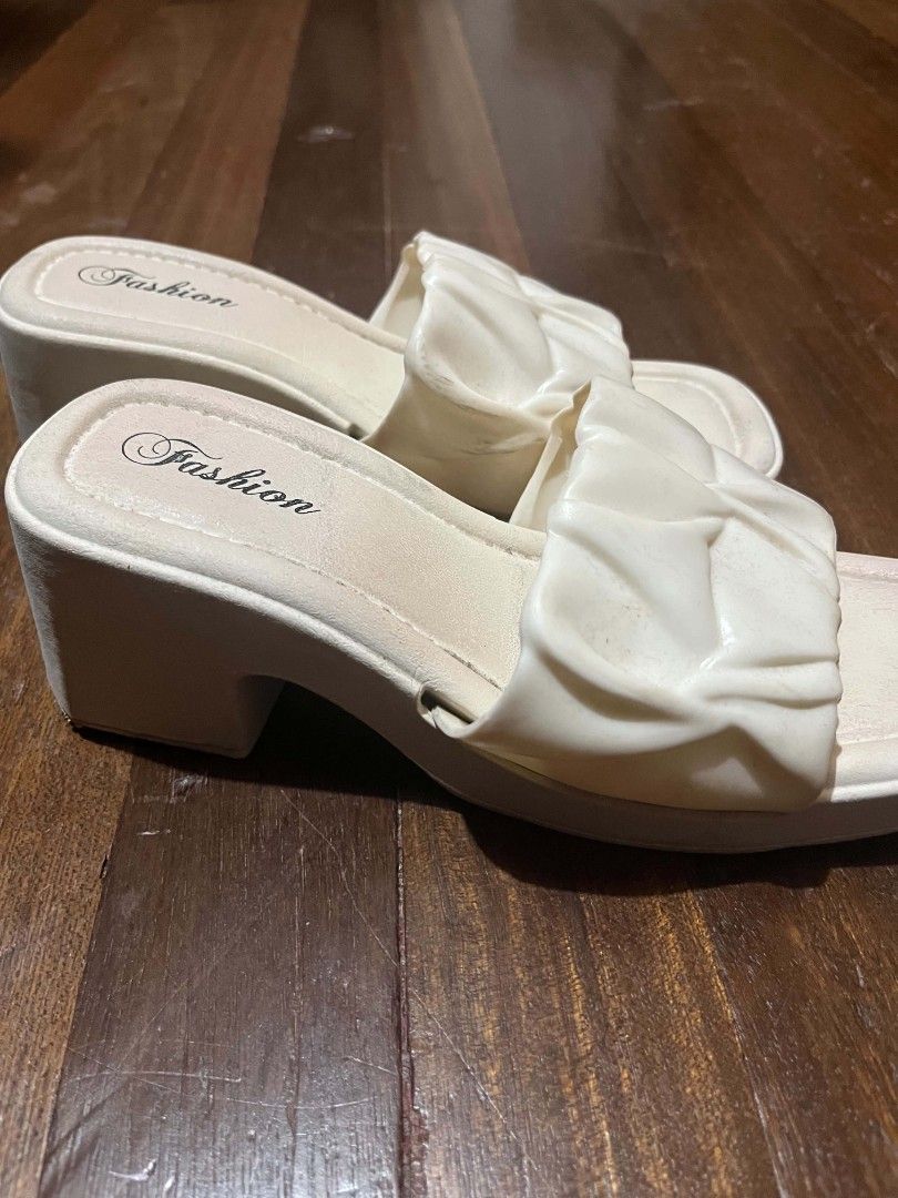 White Fashion Platform Block Heel Sandals (Category: Flats & Sandals) located in San Pablo. Submitted by ellecsc (Listing ID 1454211340, Image 2). Description: - Size EU 38 - Worn a few times - No issue, still in good condition.