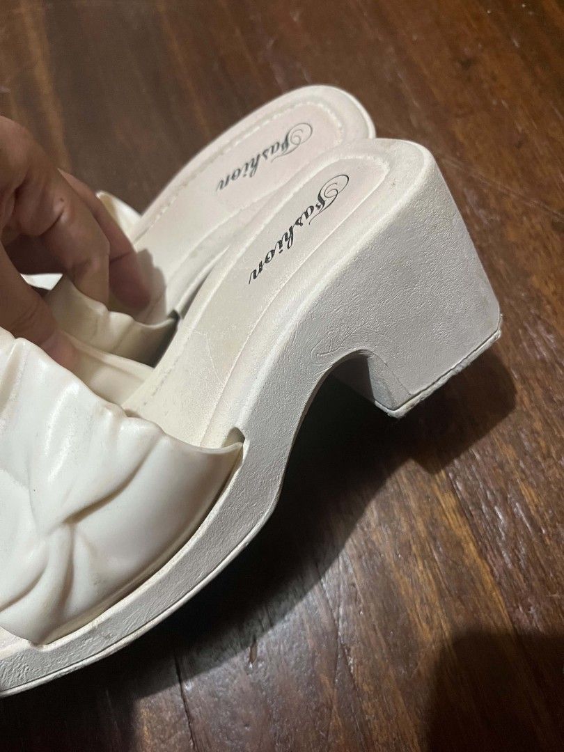 White Fashion Platform Block Heel Sandals (Category: Flats & Sandals) located in San Pablo. Submitted by ellecsc (Listing ID 1454211340, Image 3). Description: - Size EU 38 - Worn a few times - No issue, still in good condition.
