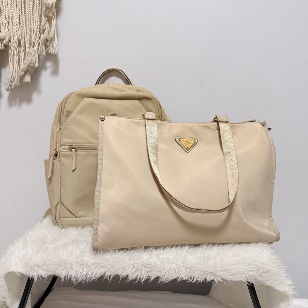 Work Bag / Laptop Bag Bundle (Category: Backpacks) located in Rizal. Submitted by lovedbyhannah (Listing ID 1454329053, Image 3). Description: Has minor flaws and removable makeup marks as seen in photos but overall still in good condition.