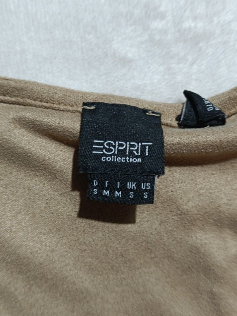 Y2k 2000s Beige Brown Suede Laser Cut Top (Category: Sleeveless) located in Manila. Submitted by theorangewolf (Listing ID 1454238460, Image 2). Description: - Brand: Esprit Collection - Color: Beige - note: see minor flaw on the last pic .