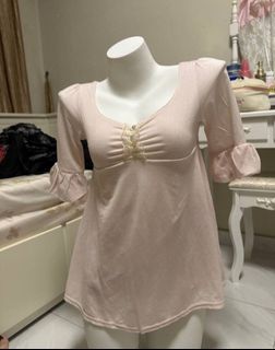 (Category: ) located in . Submitted by helpmeclearclothespls (Listing ID 1454199316, Image 1). Description: .