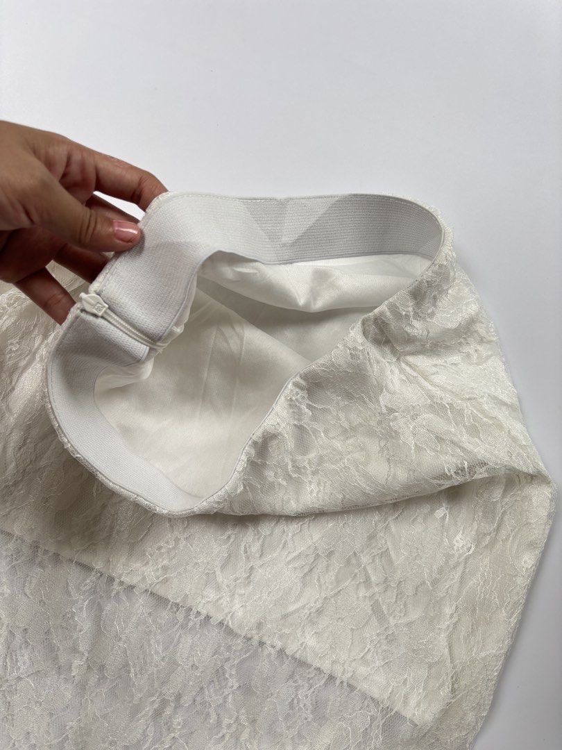 y2k white lace long skirt (Category: Skirts) located in San Enrique. Submitted by getsthrift (Listing ID 1454313434, Image 3). Description: no issue.