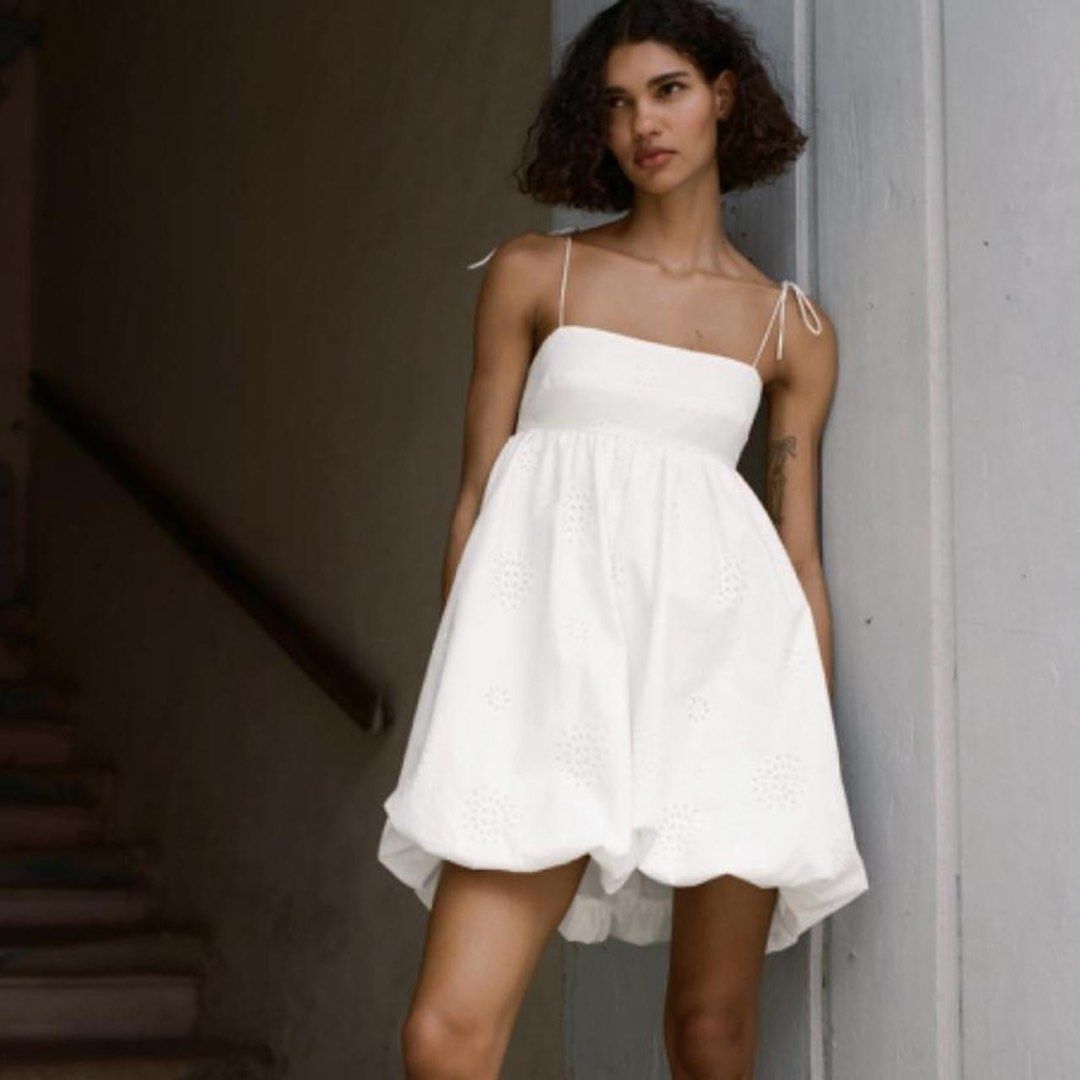 Zara baloon dress (Category: Dresses) located in Manila. Submitted by highendcollection.wind (Listing ID 1454243175, Image 2). Description: Zara baloon eyelet dress Brandnew xs-s.